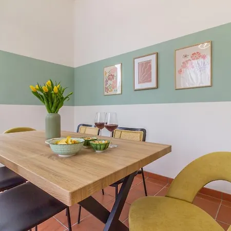 Appartement Art Nouveau With Garden Near The Station Verona
